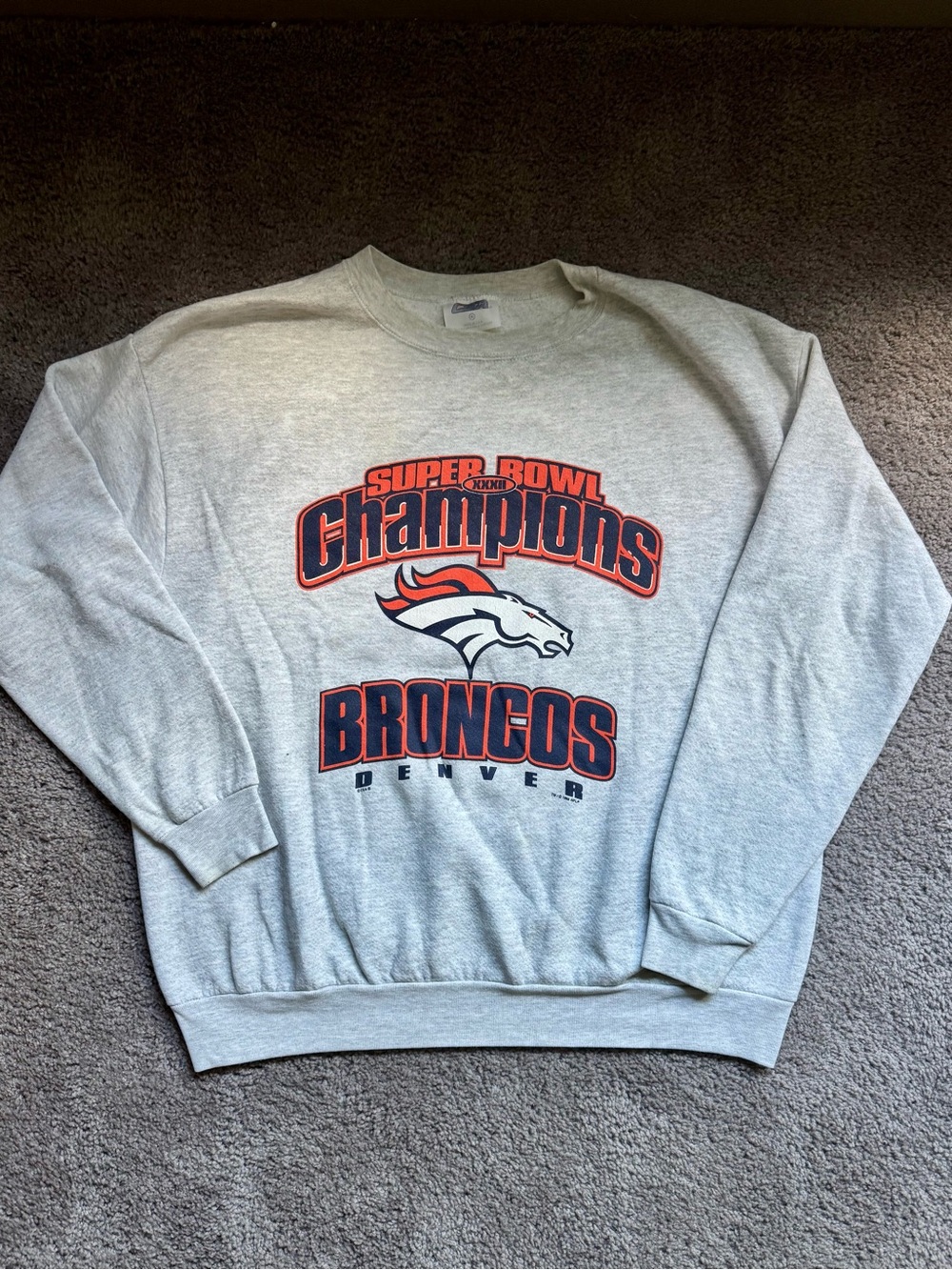 Vintage Denver Broncos 1998 Super Bowl XXXII Champs Sweatshirt- Size XL